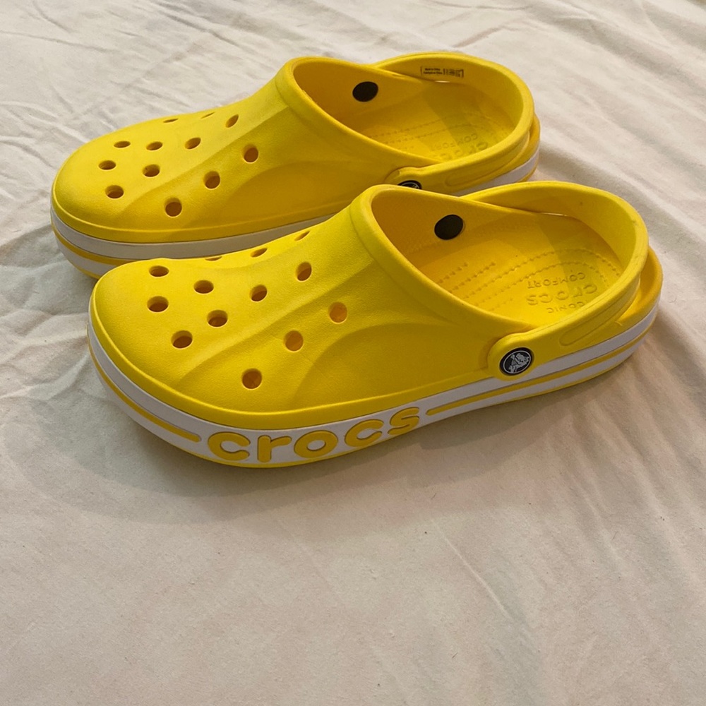 Yellow Crocs Size 10 Mens